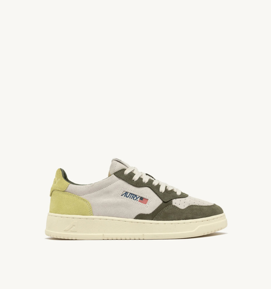 AUTRY Sneakers Medalist Low Tricolor in Suede