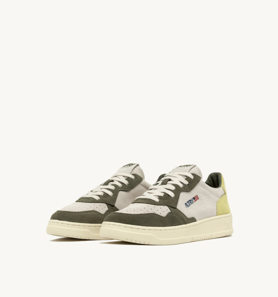 AUTRY Sneakers Medalist Low Tricolor in Suede