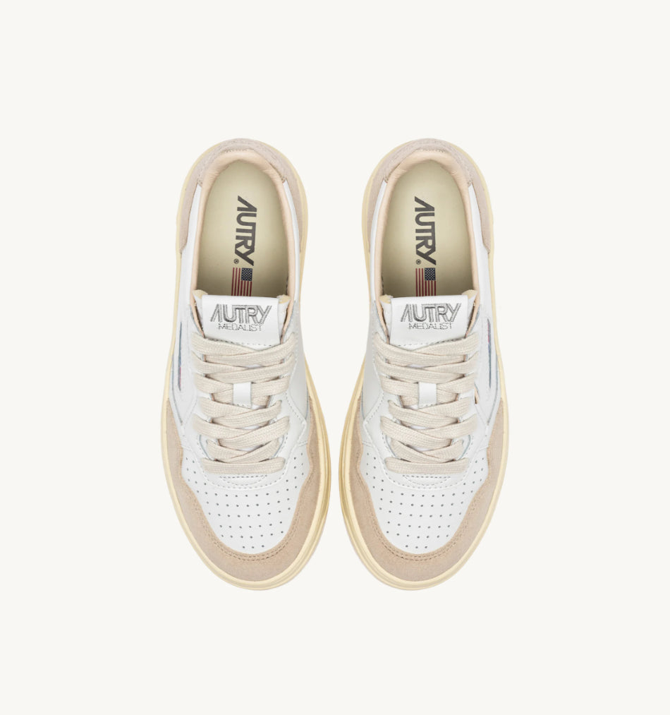 AUTRY Sneakers Medalist Low in Pelle e Suede