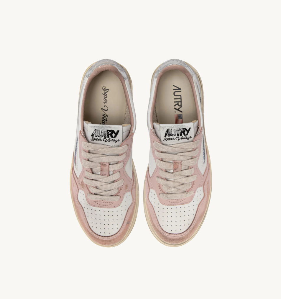 AUTRY Sneakers Medalist Low Super Vintage in Pelle