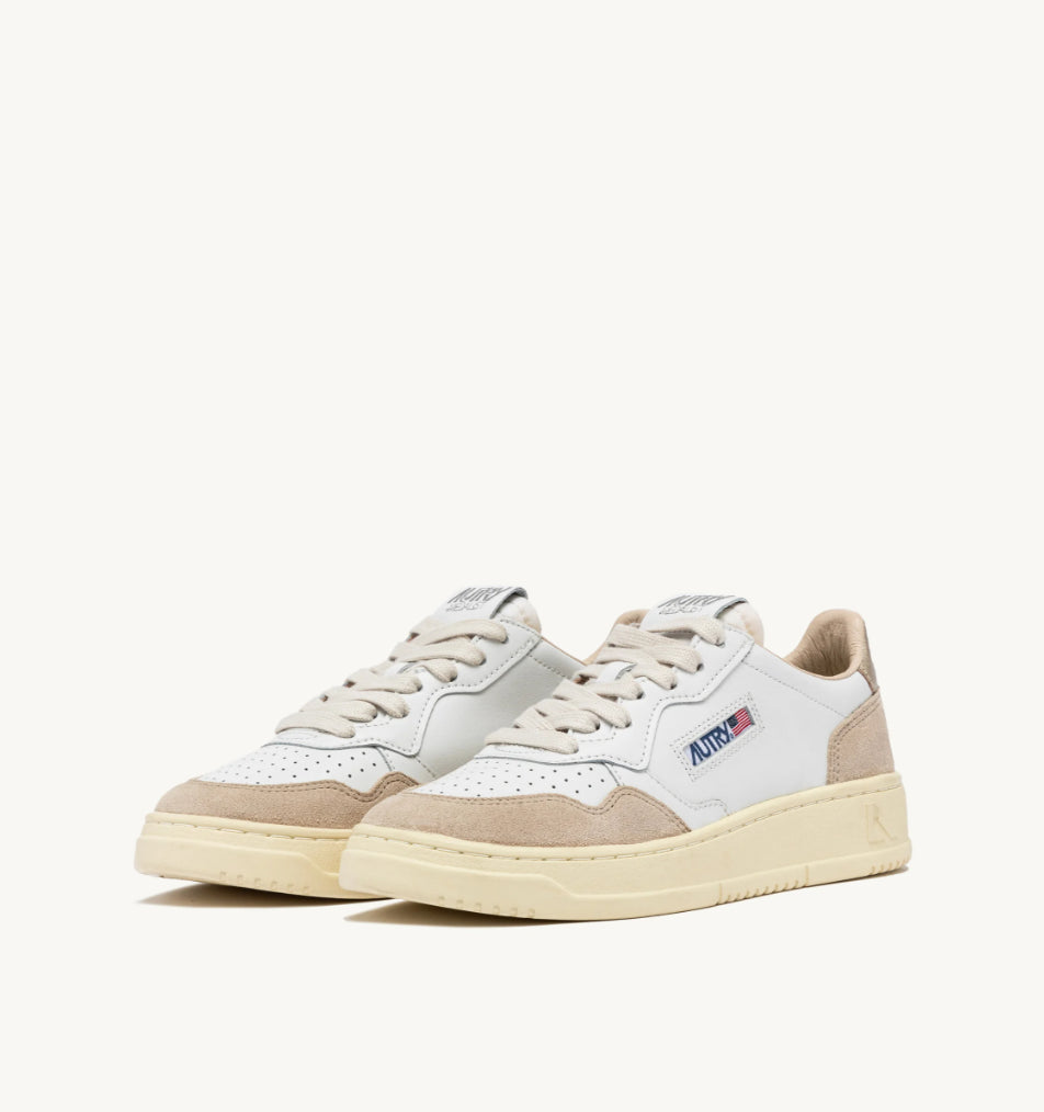 AUTRY Sneakers Medalist Low in Pelle e Suede